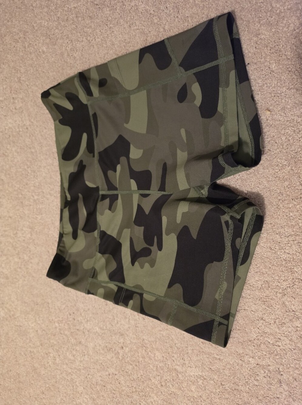 Zyia Active Green Camo Light and Tight Hustle Shorts